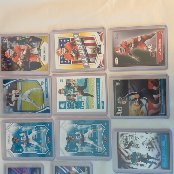 Trevor Lawrence 32-Rookie Card Lot Jacksonville Jaguars - Picture 2 of 4